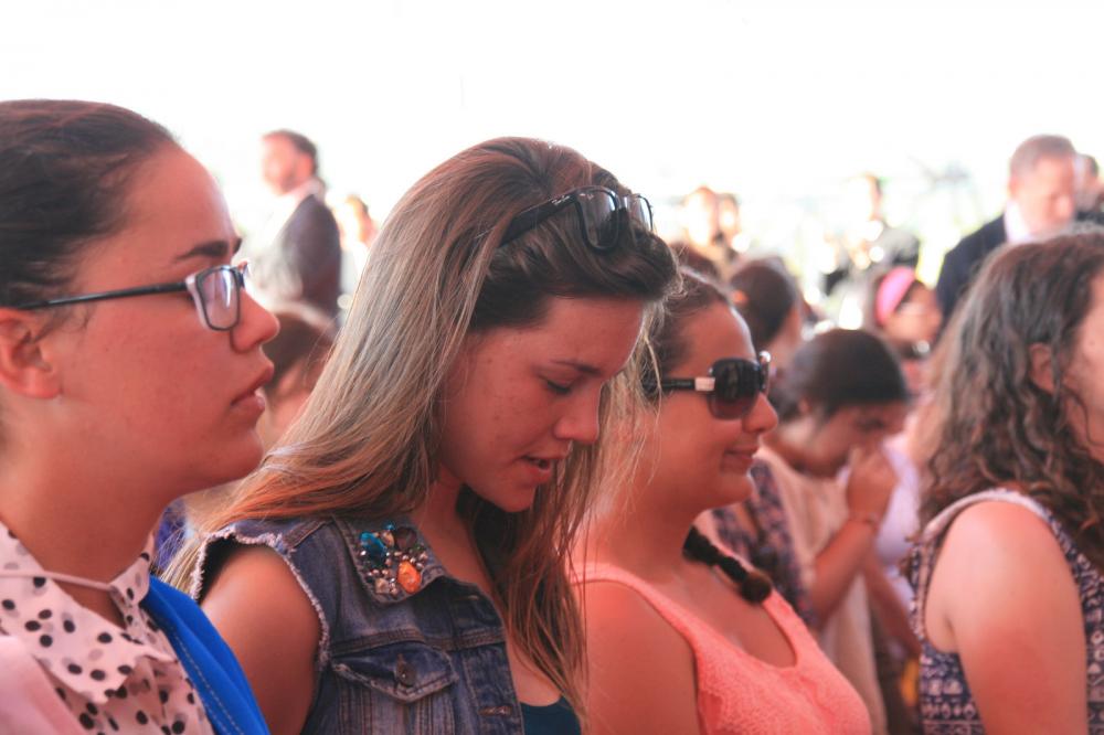 Jóvenes levantadas para la misión en Asia