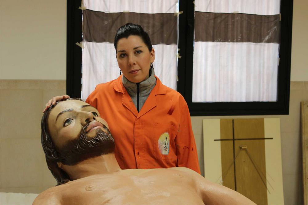 Cristo Resucitado preside el altar de la parroquia rondeña de San Rafael