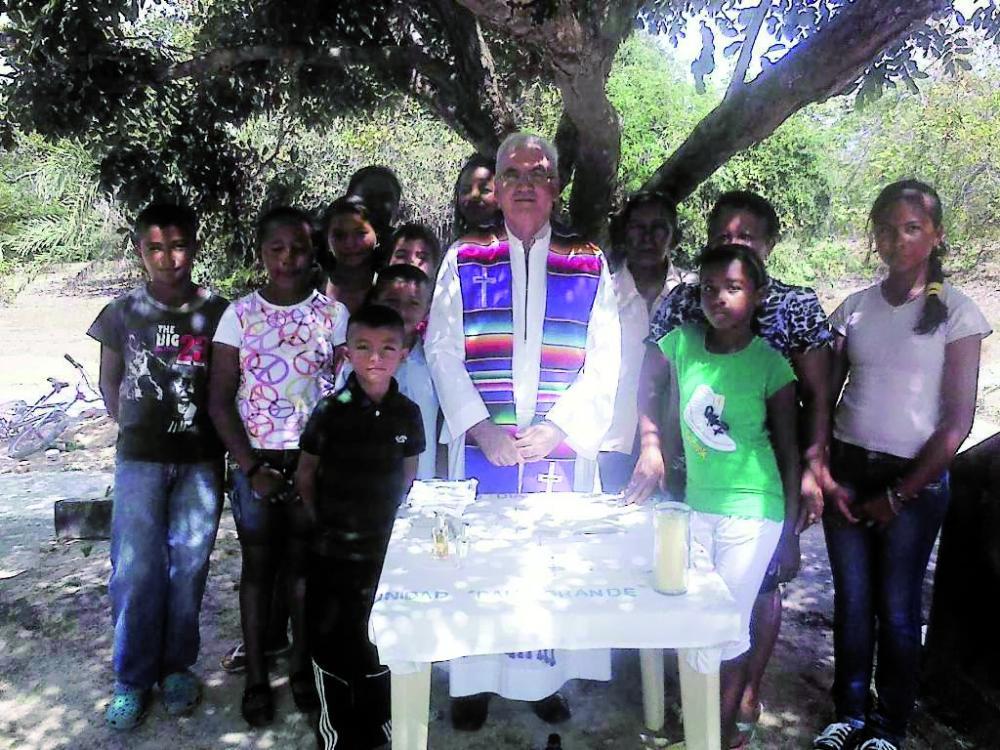 Charla del sacerdote misionero Manuel Lozano