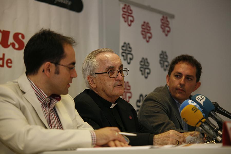 Gabriel Leal, entre Francisco J. Sánchez y Francisco Jiménez