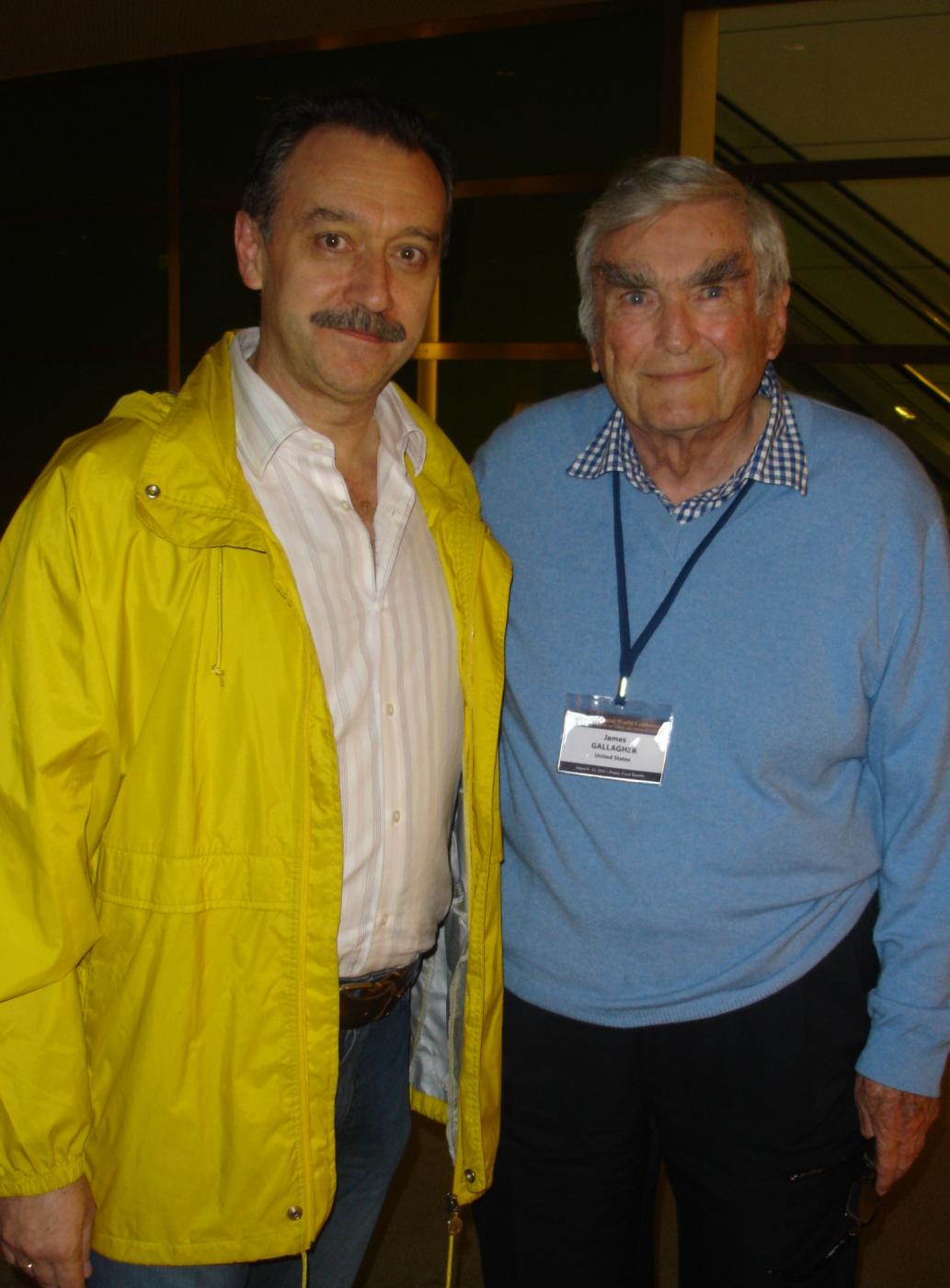 Juan Antonio Alonso con el prestigioso investigador James Gallagher 