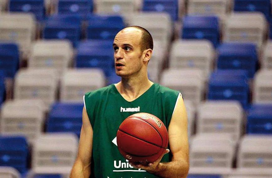 Carlos Jiménez: «Recibí una educación religiosa»