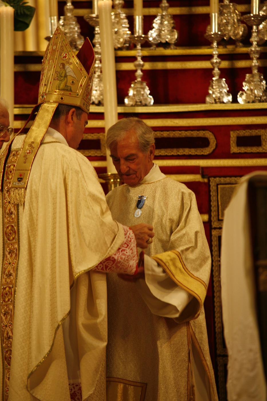 Antonio Martín, medalla Pro Ecclesia Malacitana