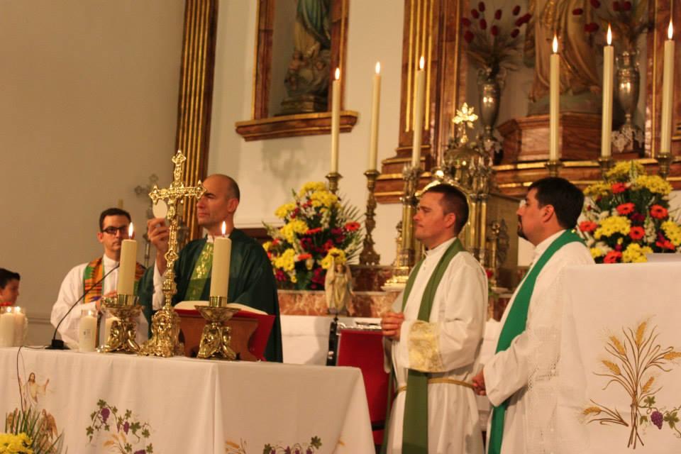 Toma de posesión de Maiquel Hernández, nuevo párroco de Monda