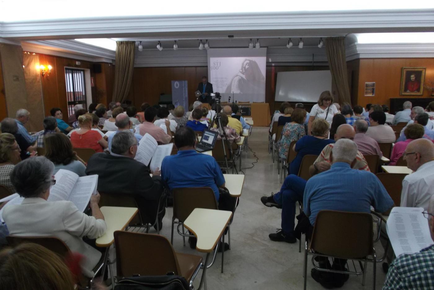 DIRECTO: Conferencia de Mons. Uriarte