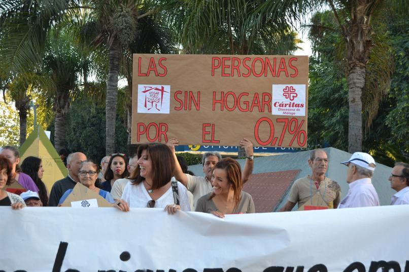 Concentración para la erradicación de la pobreza en la Plaza de la Marina