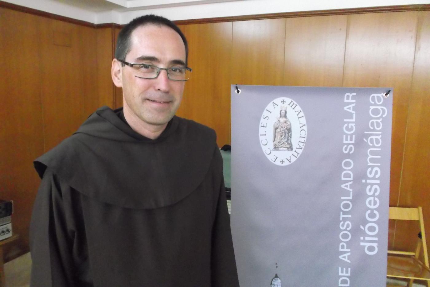 P. Miguel Márquez: «Si algo es Teresa de Jesús es aire fresco»