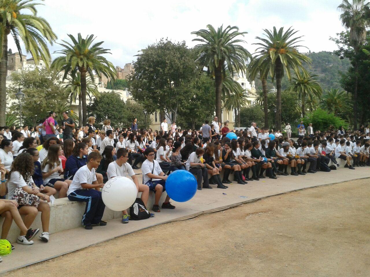 Alumnos de la Fundación Victoria toman el centro