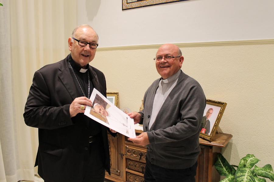 El papa Francisco dedica una foto al Seminario