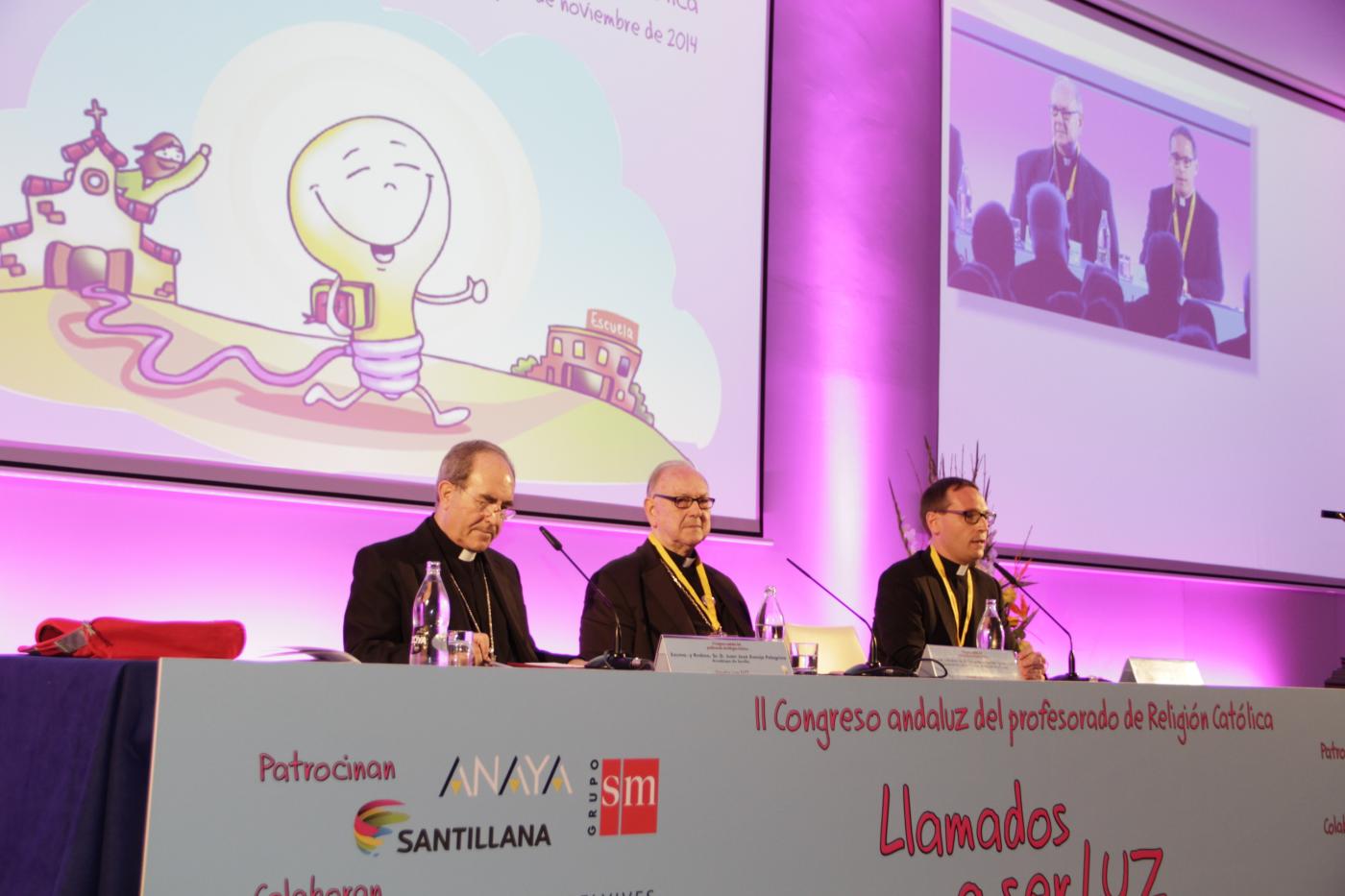 "La misión del profesor se realiza en nombre de Jesús"