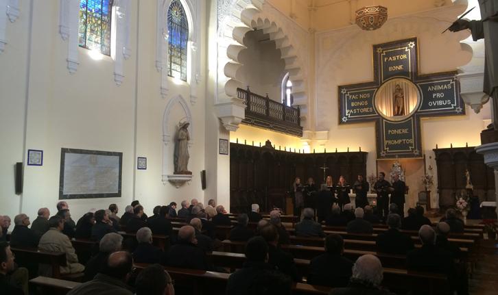 Coral bajo la dirección de Javier Castilla