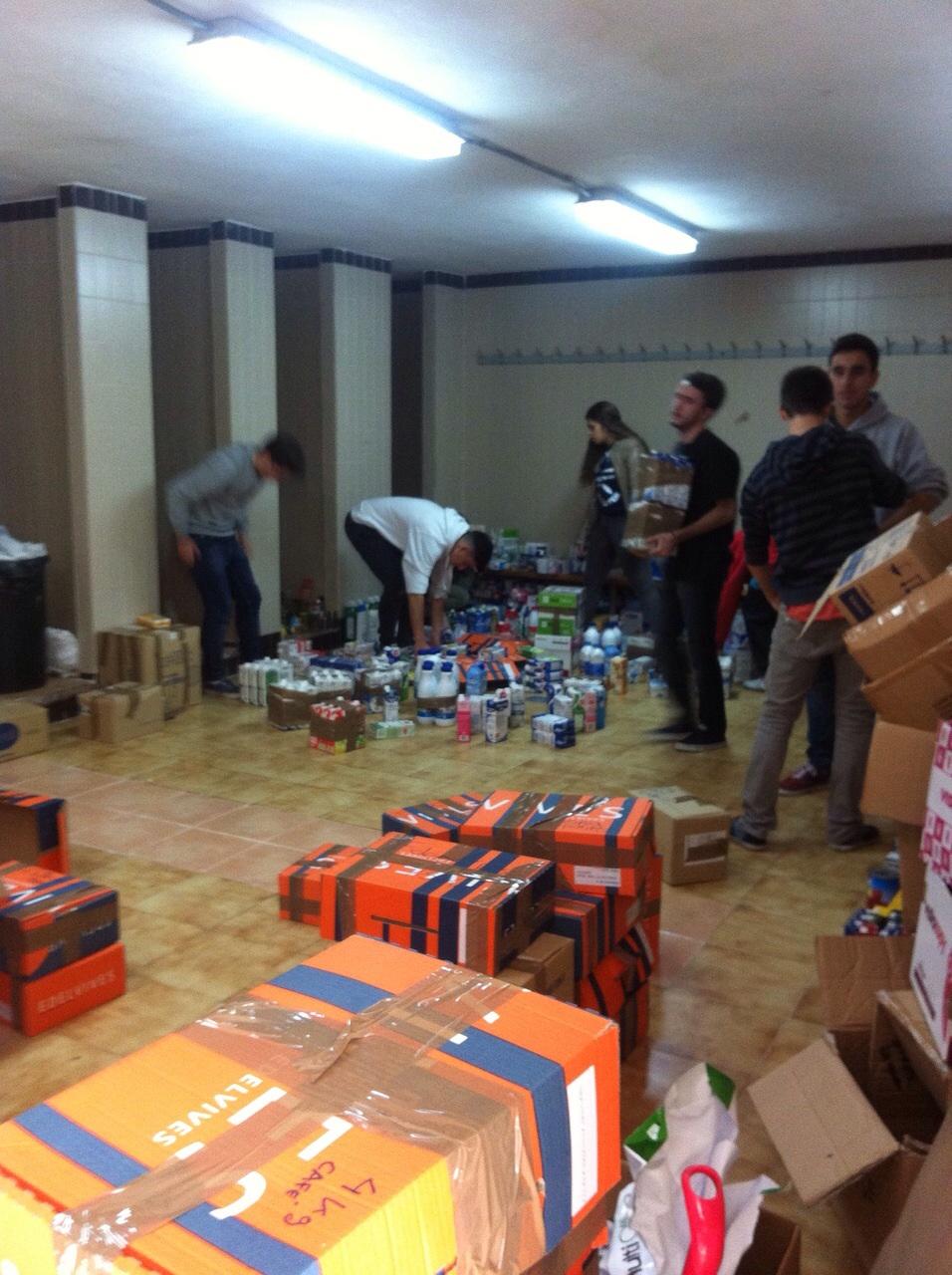 Recogida de alimentos en el colegio de los Maristas