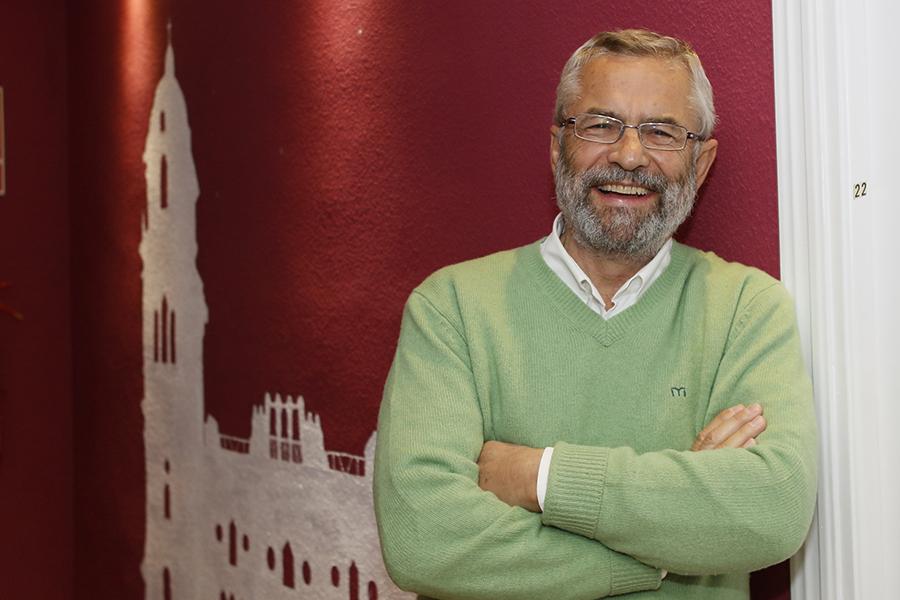 PODEMOS. Gil: «Hay que cambiar la Constitución»