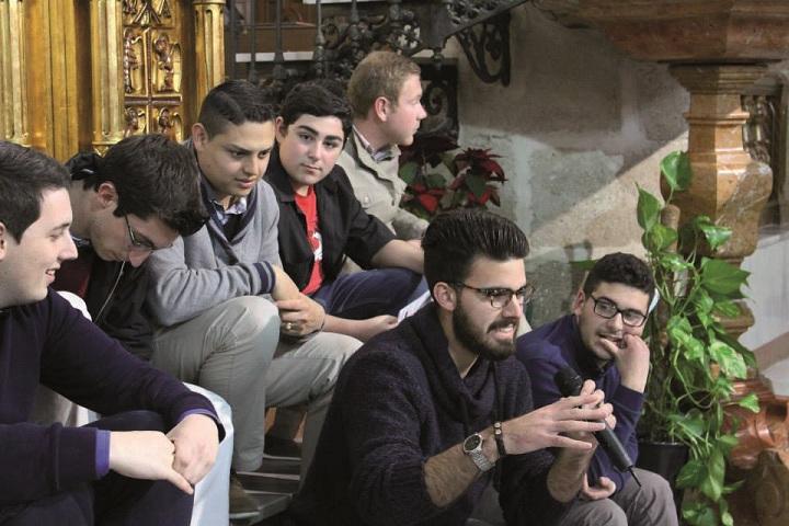 El obispo de Málaga pide a los jóvenes que escuchen a Dios