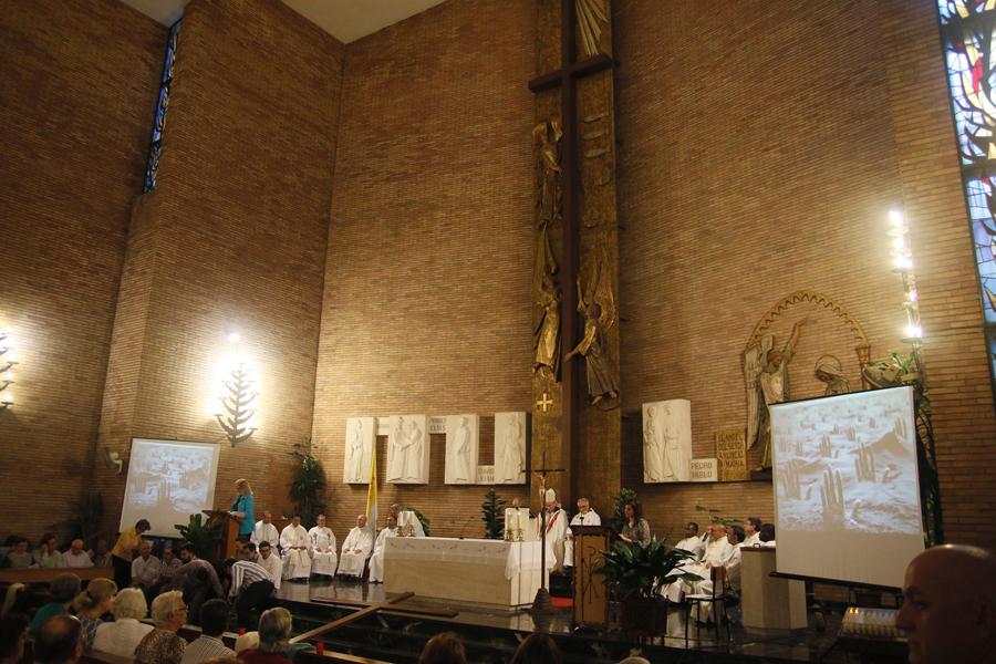 Celebración en la parroquia San Gabriel