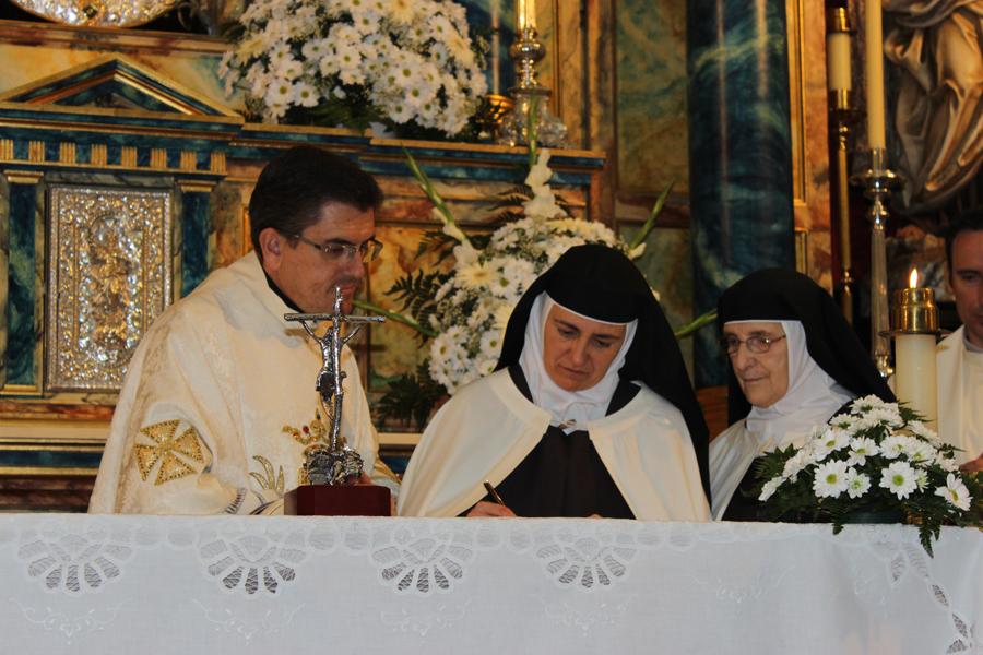 Profesión temporal de la Hna. Verónica Raveloarisoa y la Hna Joelina Razafimilanto