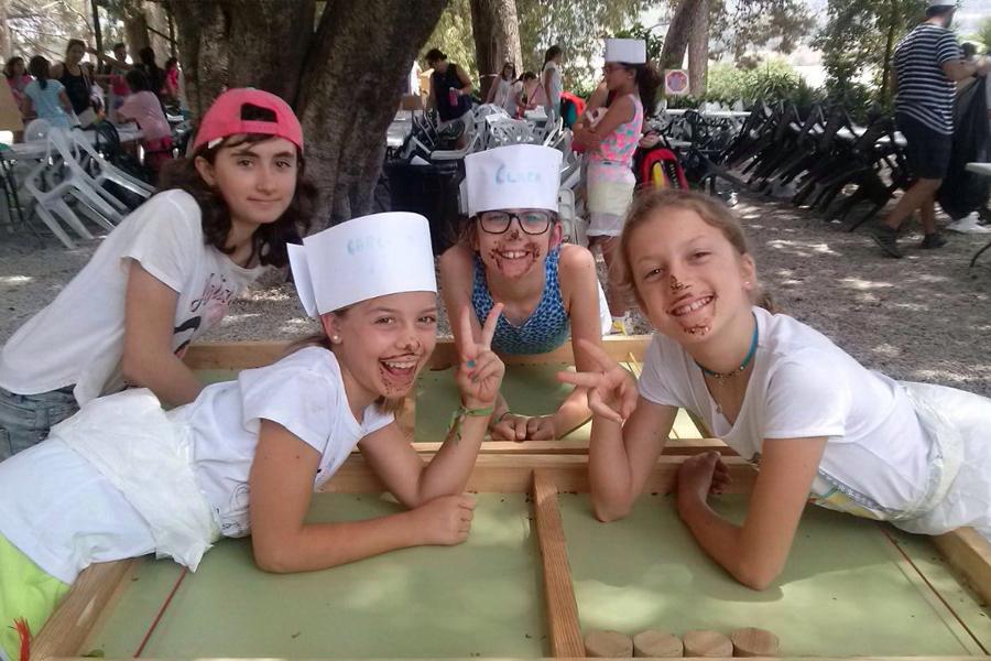 Campamento de verano 2015 organizado por Juventud en Trayamar
