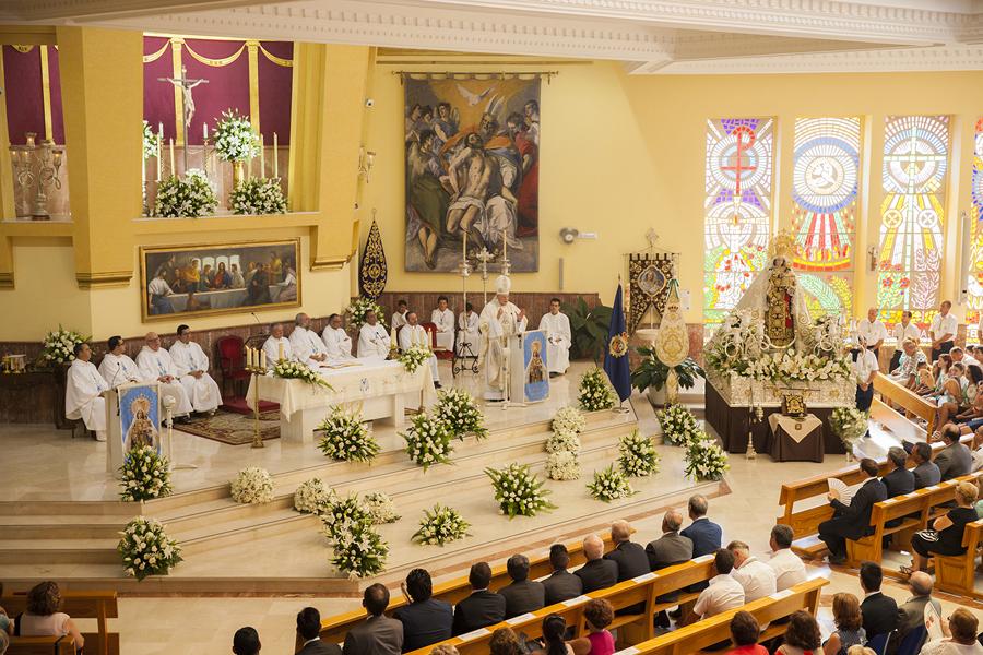 Eucaristía de la Festividad de Ntra. Sra. del Carmen Coronada, en Estepona 2015