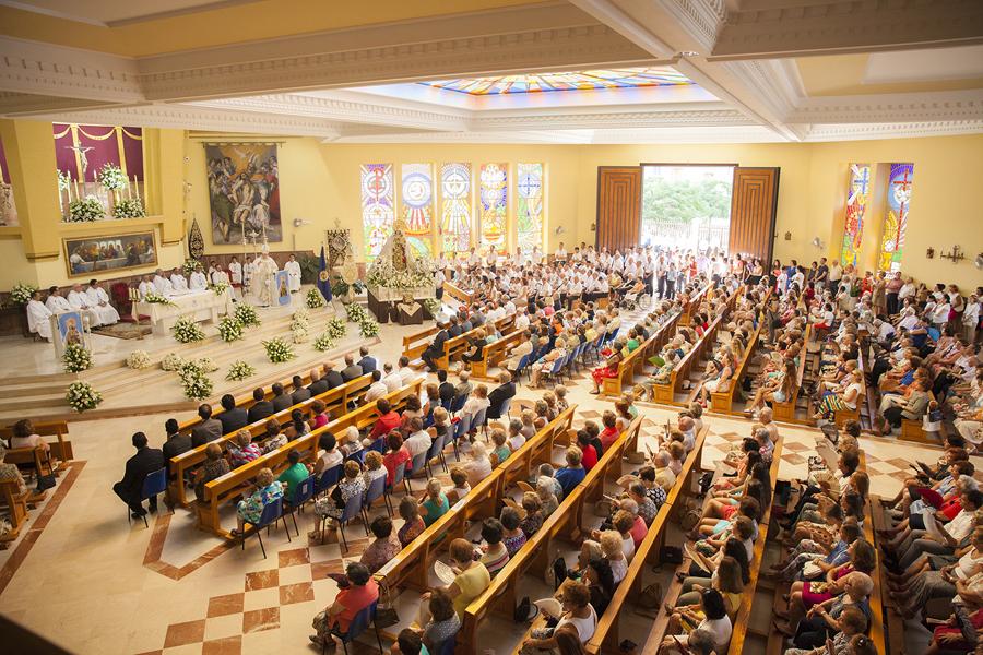 Eucaristía de la Festividad de Ntra. Sra. del Carmen Coronada, en Estepona 2015