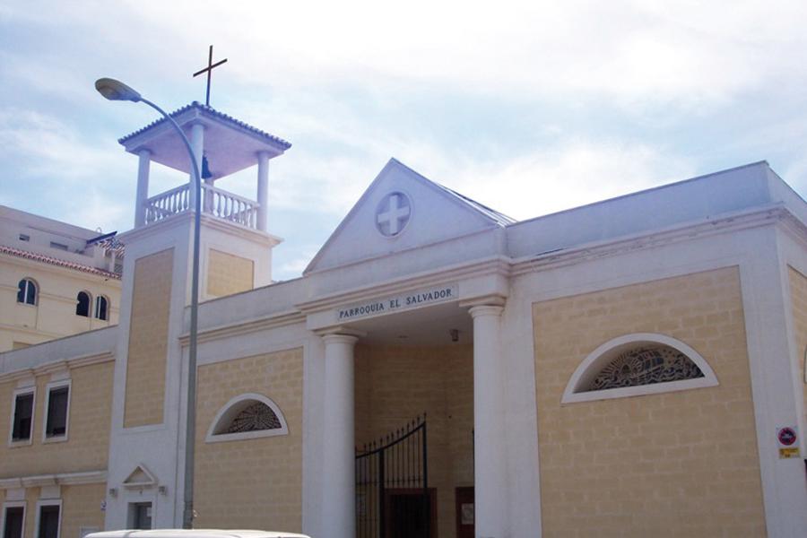 La parroquia El Salvador organiza un mercadillo y una barra solidarias