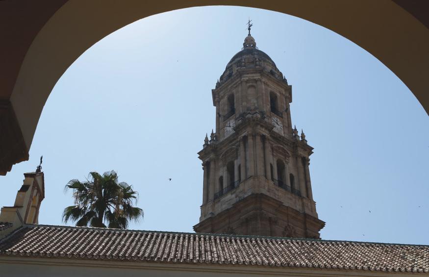 Torre de la Catedral visto desde uno de los patios del Obispado
