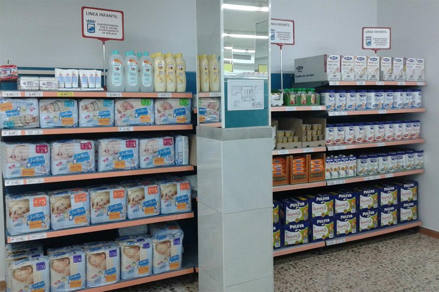 Productos para 160 niños sin recursos en el economato cofrade