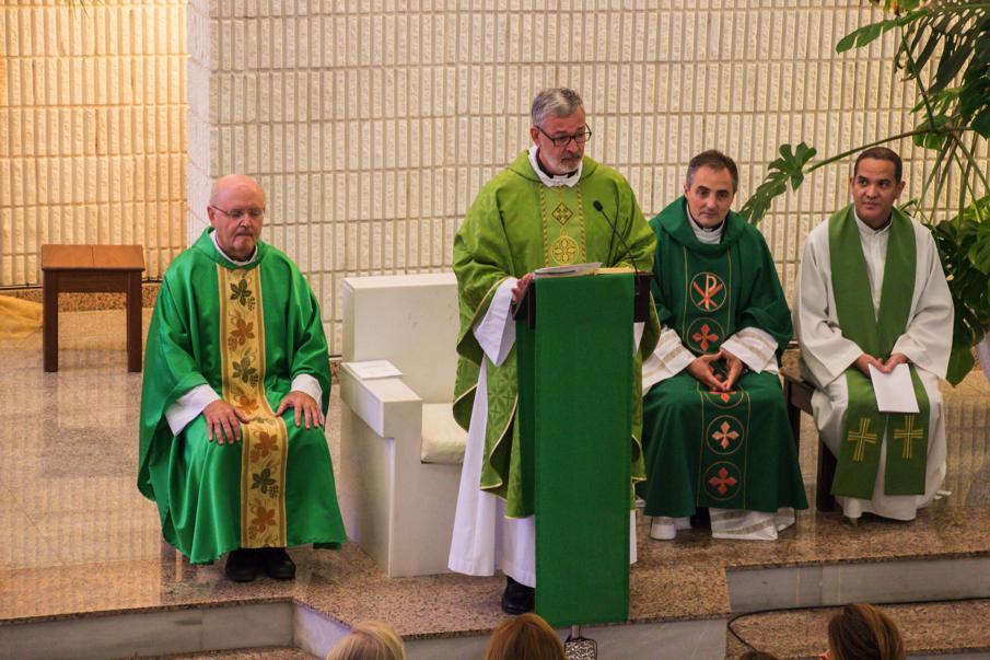 El sacerdote Antonio Collado toma posesión como párroco de San Miguel, en Málaga