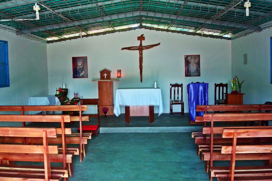 Pasión entrega otro donativo para la Escuela de Adultos en Venezuela