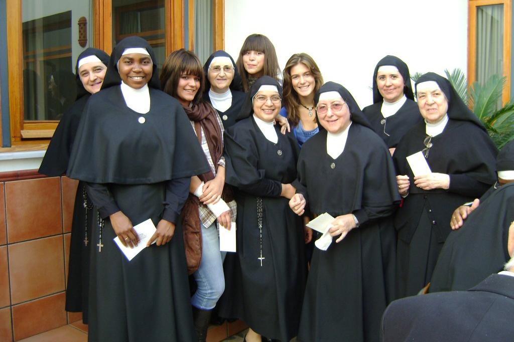 75 años cuidando a los enfermos en nombre de Dios