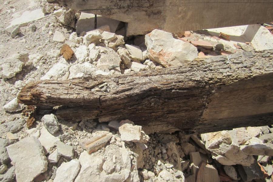 Obras de restauración en el templo de Teba