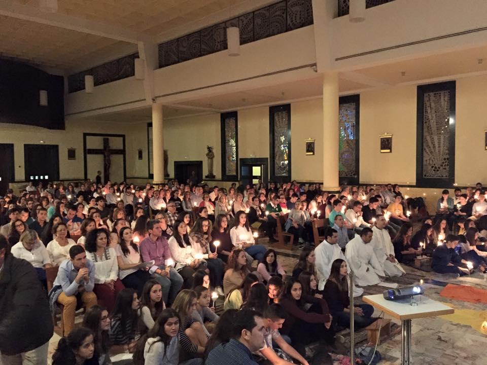 Adoremus estilo "Taizé" celebrado en la parroquia de la Amargura