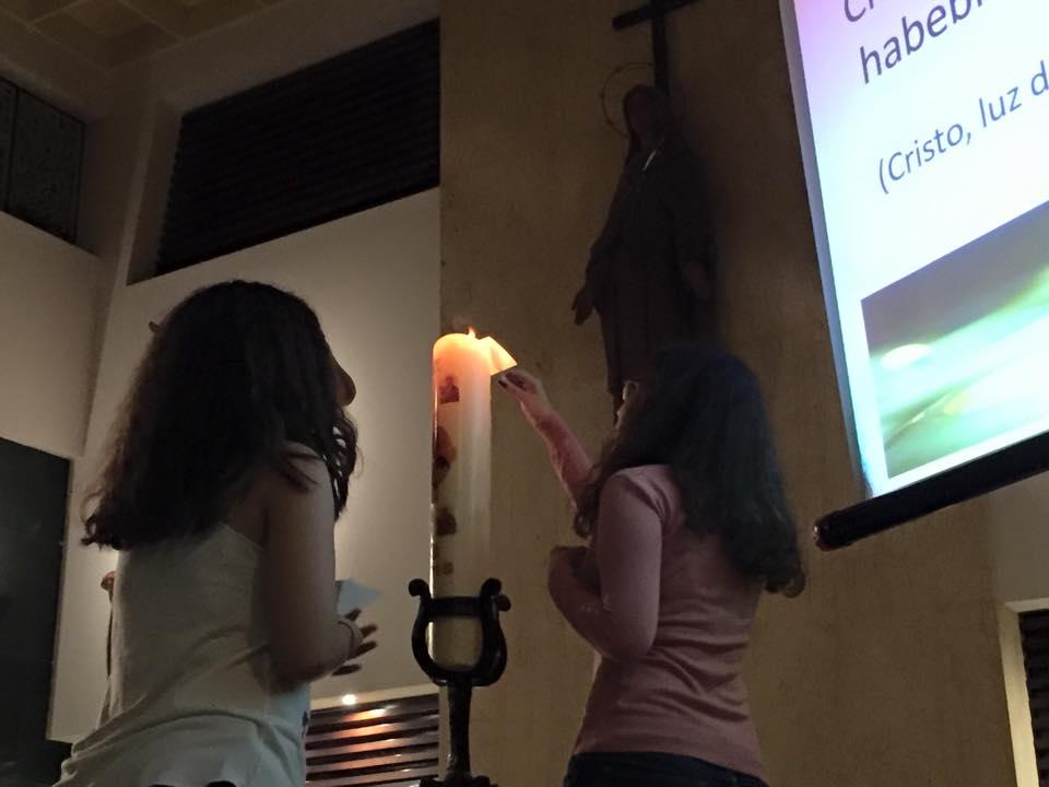 Adoremus estilo "Taizé" celebrado en la parroquia de la Amargura