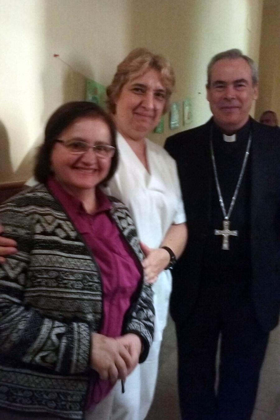 Trabajadoras de Cáritas con el Obispo de Málaga