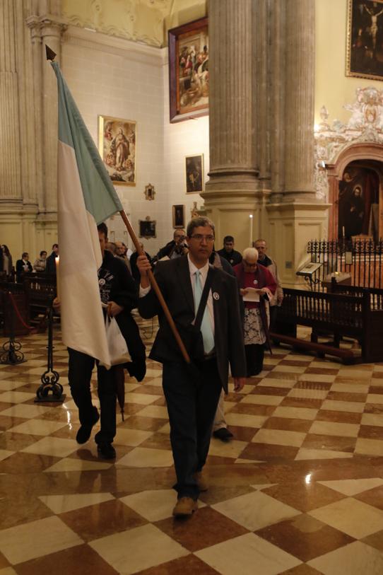 Peregrinos entrando la Catedral. FOTO: S. FENOSA