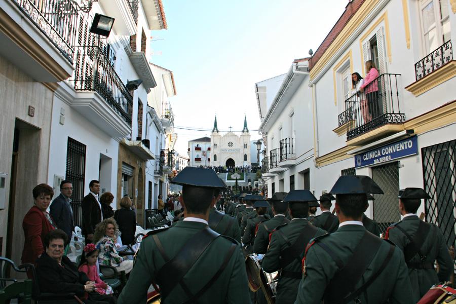 Dos estudiantes del Colegio de Guardias Jóvenes de Valdemoro en el Miércoles Santo malagueño