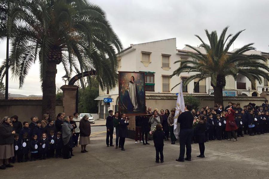 icono de la Inmaculada Joven a su llegada al Colegio de María Inmaculada de Antequera