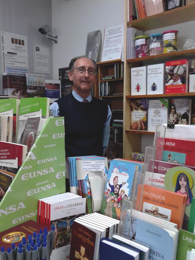 Enrique Ortigosa, en la Librería Renacer