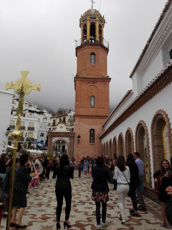 Misión en la plaza de Cómpeta. FOTO: A. MORENO