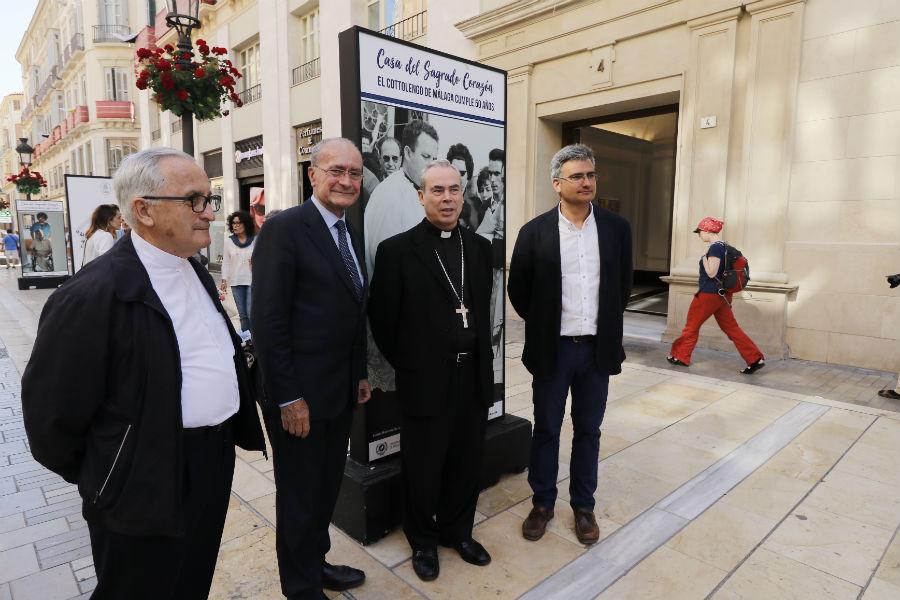 Exposición en calle Larios