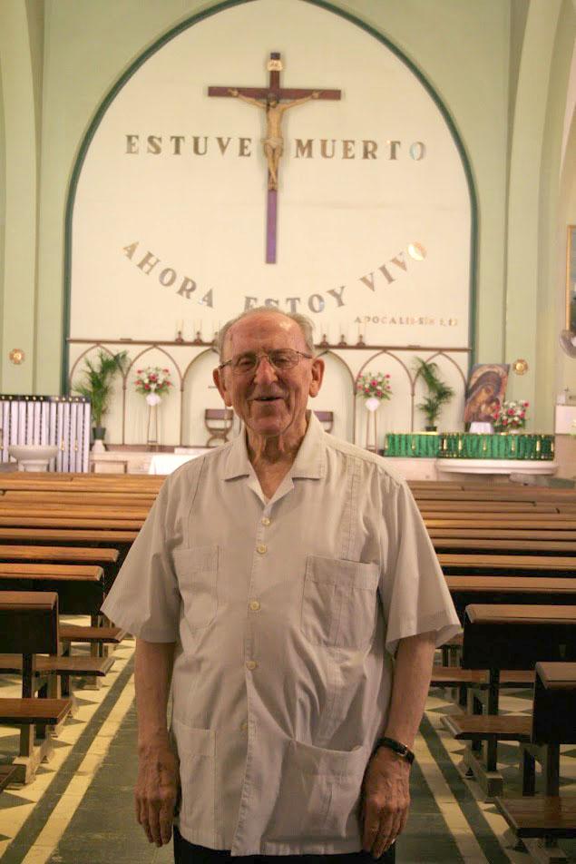 Don Francisco Acevedo en la parroquia de San Patricio. A. MORENO