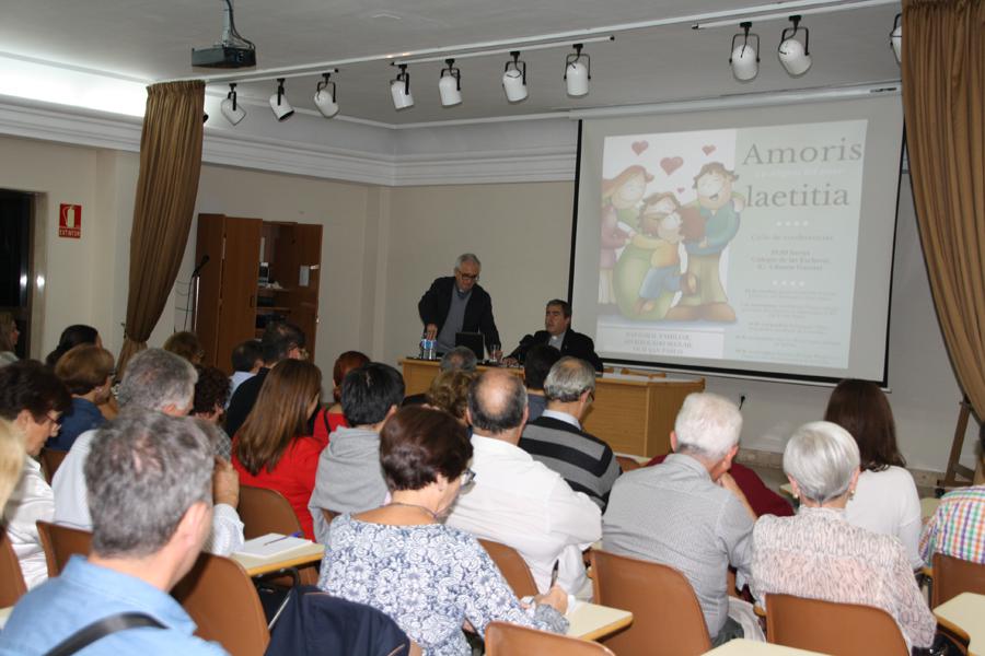 Conferencia de Javier Guerrero sobre "Amoris laetitia"