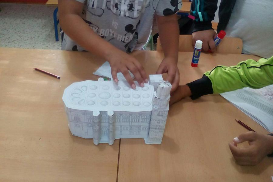 Visita de los Alumnos del Colegio María de la O, de Asperones, a la Catedral