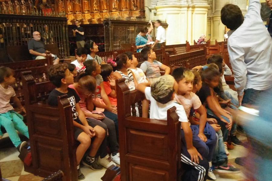 Visita de los Alumnos del Colegio María de la O, de Asperones, a la Catedral