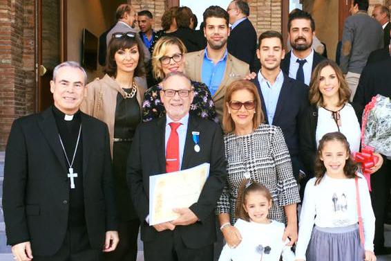 Homenaje y entrega de la Medalla Pro Ecclesia Malacitana a Luis López de Sebastián