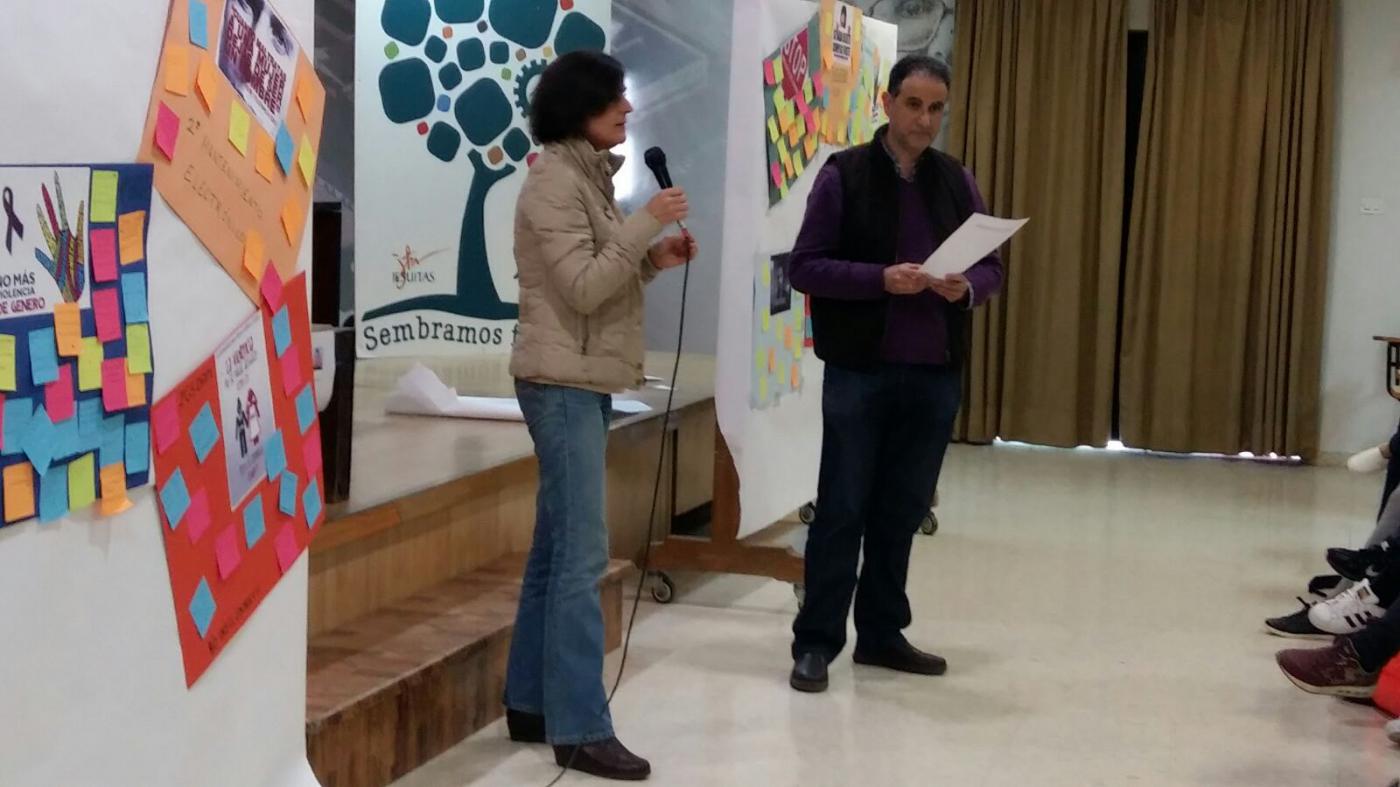 Alumnos de San José contra la violencia hacia la mujer