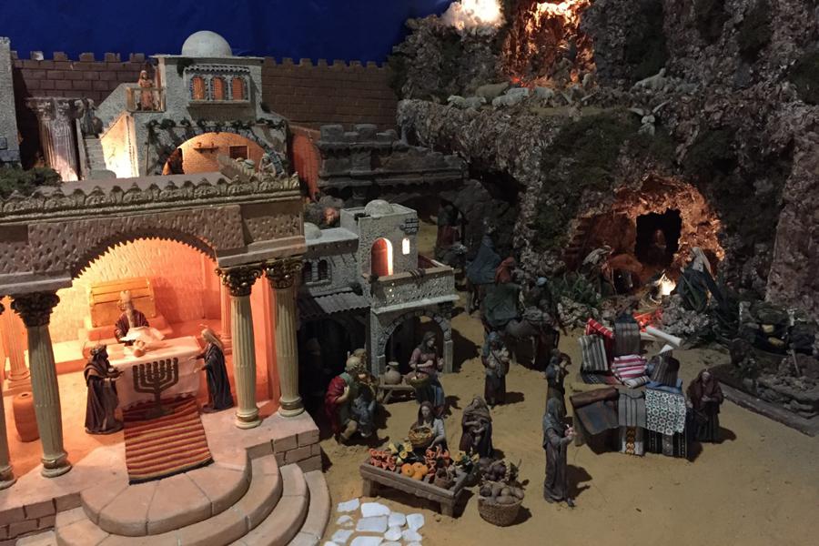 Belén de la parroquia Virgen del Carmen y Santa Fe de Los Boliches