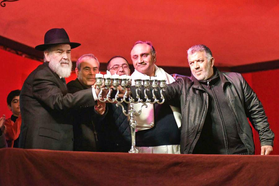 El obispo de Málaga participa en la fiesta de Janucá