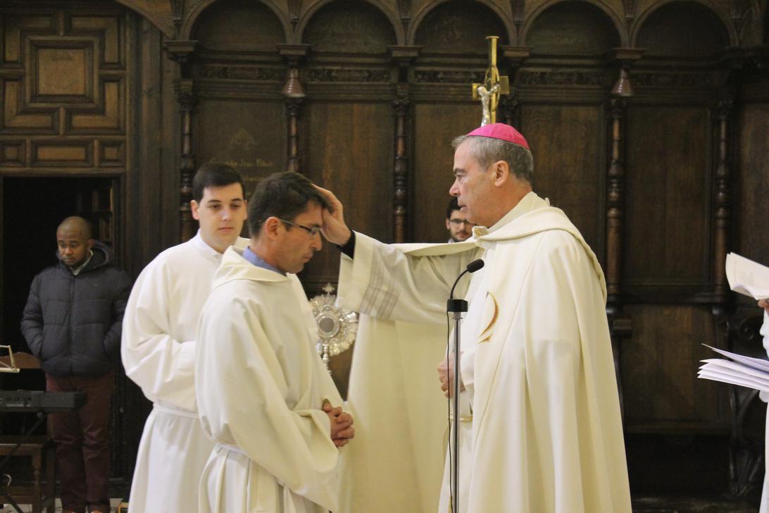 Rito de admisión de los seminaristas en el encuentro con el presbiterio