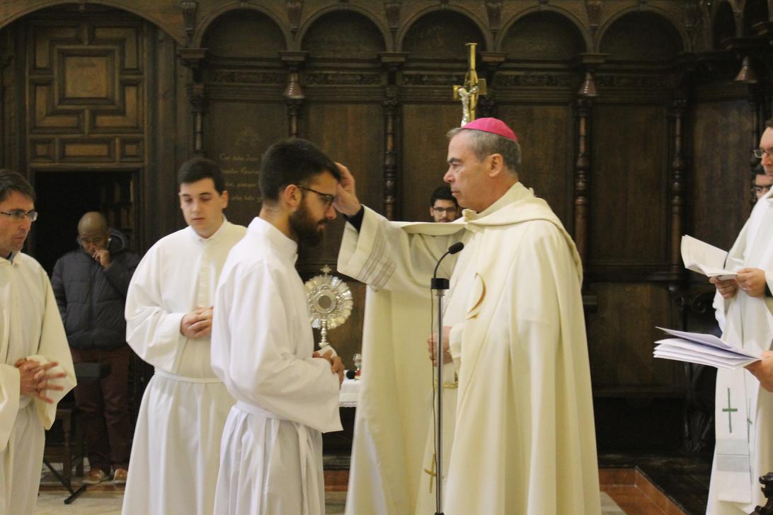 Rito de admisión de los seminaristas en el encuentro con el presbiterio