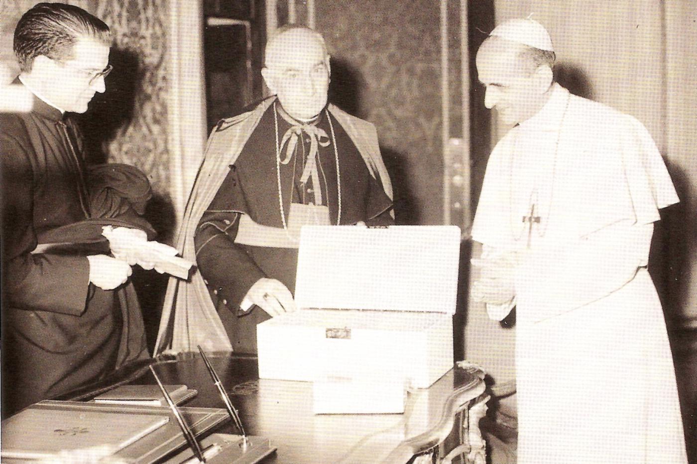 D. Francisco Echamendi, en el encuentro del Cardenal Herrera Oria con Pablo VI